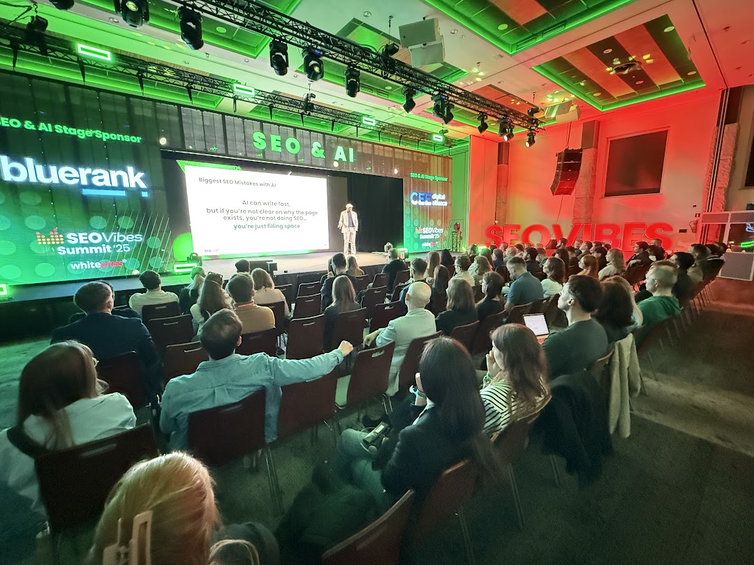 salle-remplie-conference-seo salle-remplie-conference-seo